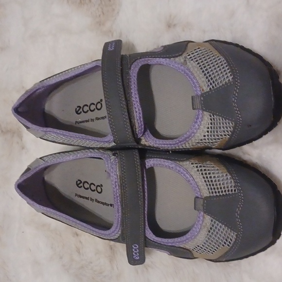 Ecco Shoes - Ecco tennis shoes in lavender, grey mesh and dark grey straps & accent. #19
